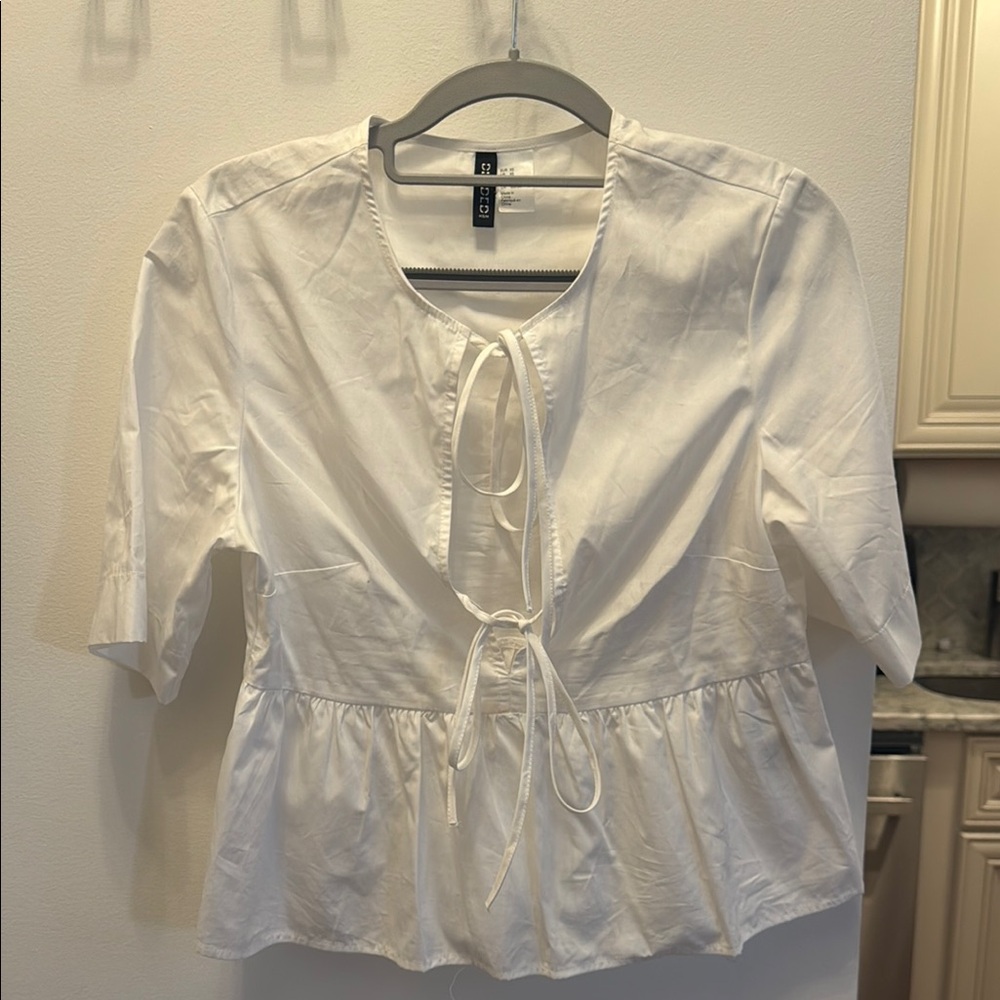 H&M White 3/4 Sleeve Tie-Front Peplum Blouse